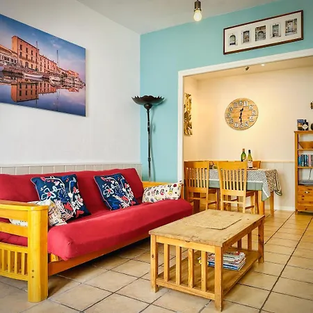 La Petite Maison